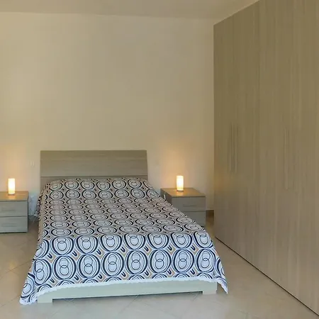 Montegrina Διαμέρισμα *